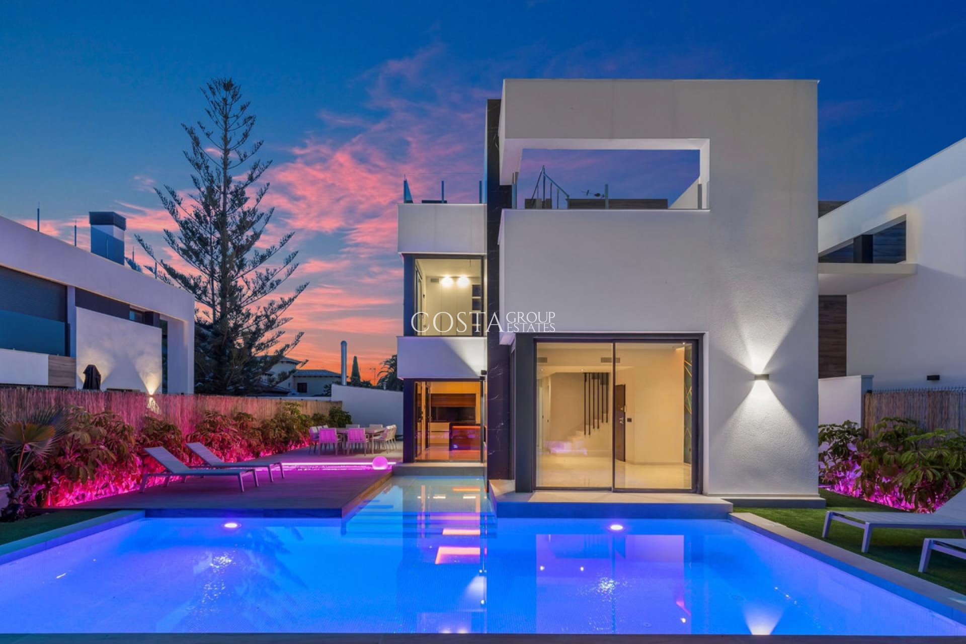 Revente - Villa -
Torrevieja - Torrevieja Centro