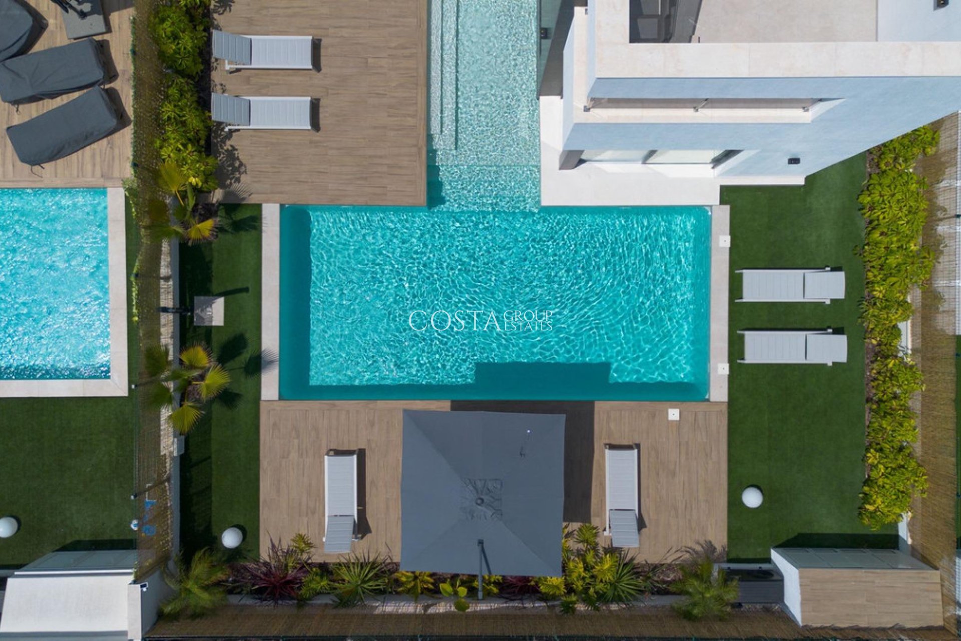 Revente - Villa -
Torrevieja - Torrevieja Centro