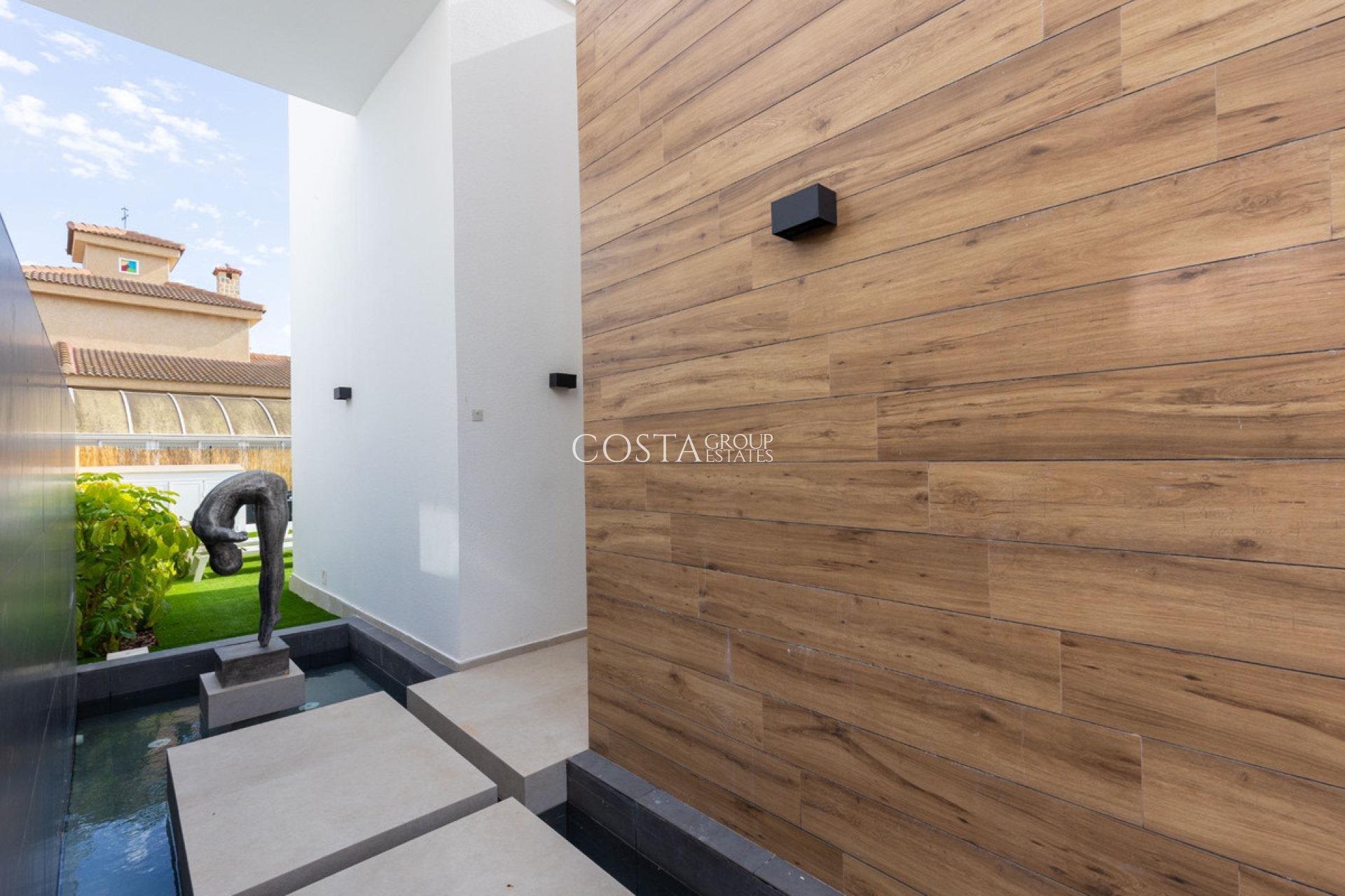 Revente - Villa -
Torrevieja - Torrevieja Centro