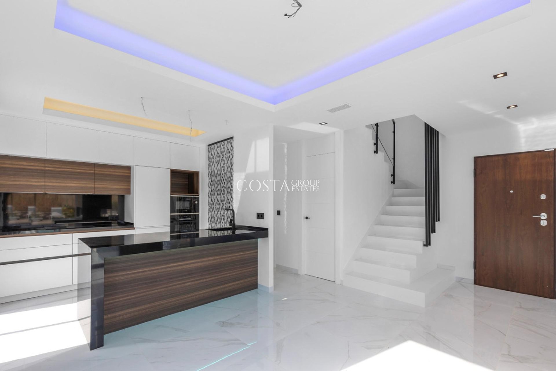 Revente - Villa -
Torrevieja - Torrevieja Centro