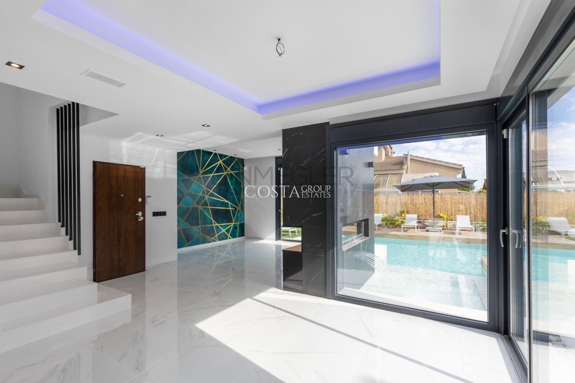 Revente - Villa -
Torrevieja - Torrevieja Centro