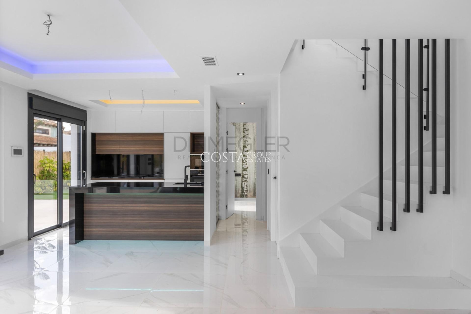 Revente - Villa -
Torrevieja - Torrevieja Centro