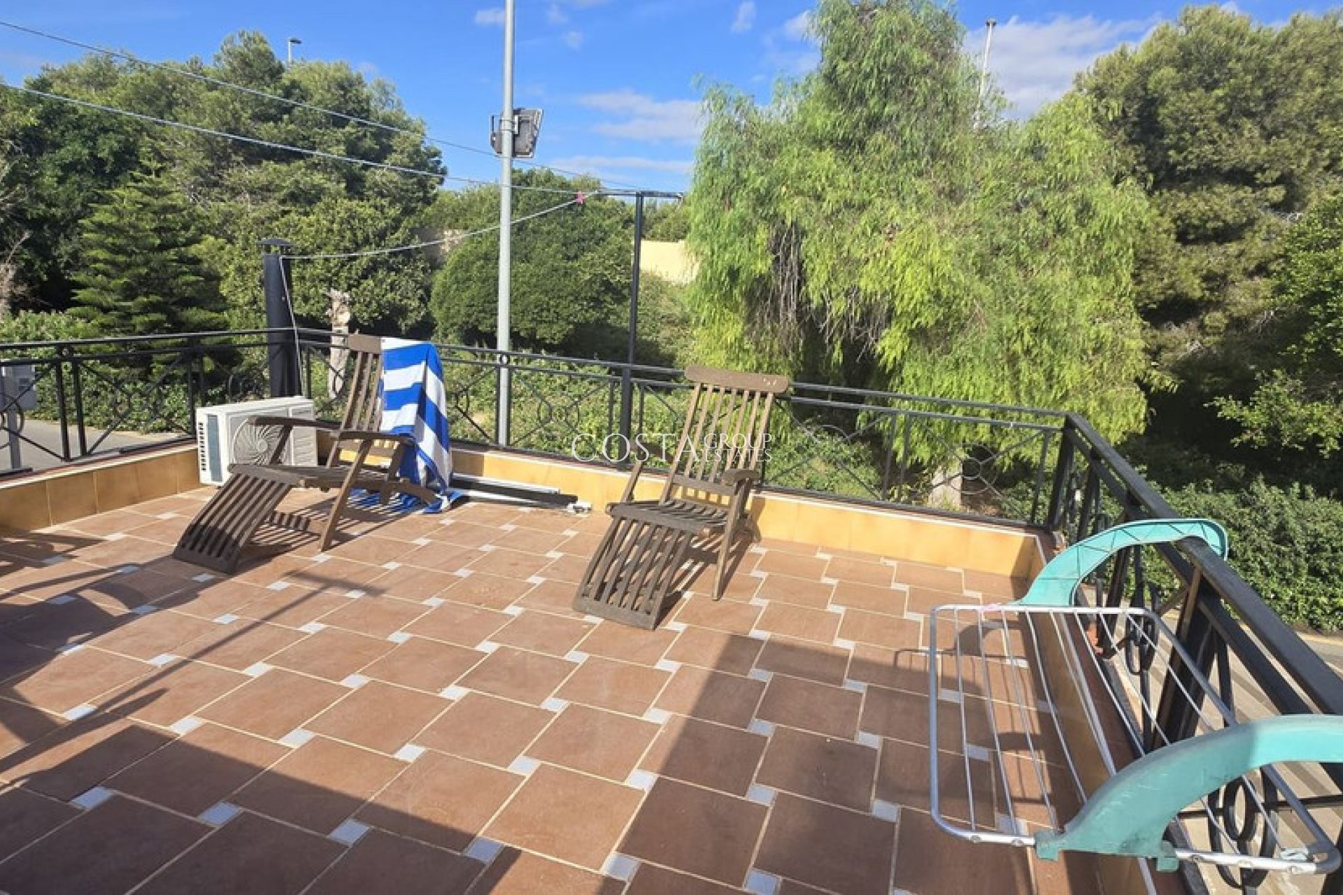 Revente - Villa -
Torrevieja - Torrevieja Centro