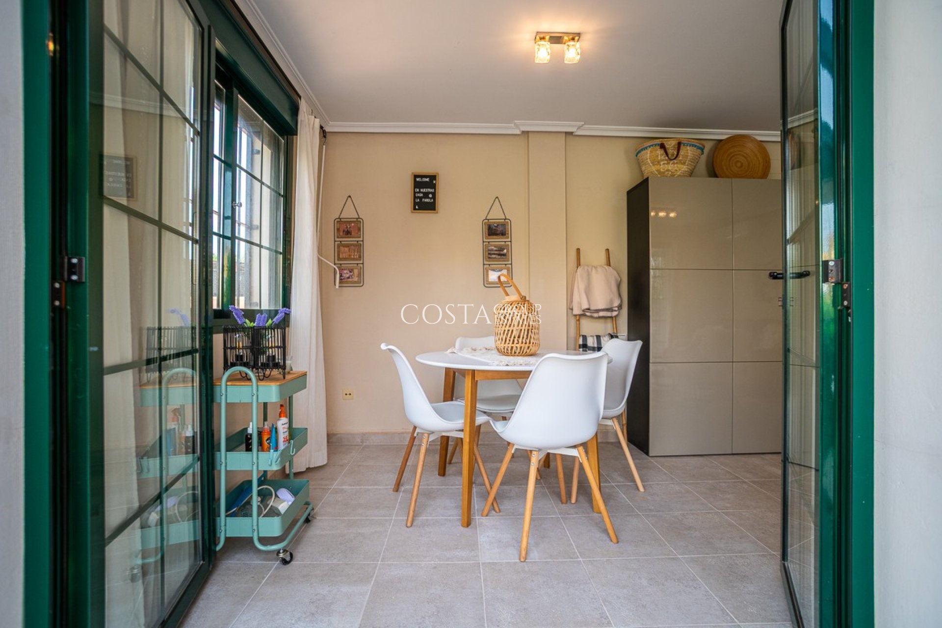 Revente - Villa -
Torrevieja - Torrevieja Centro