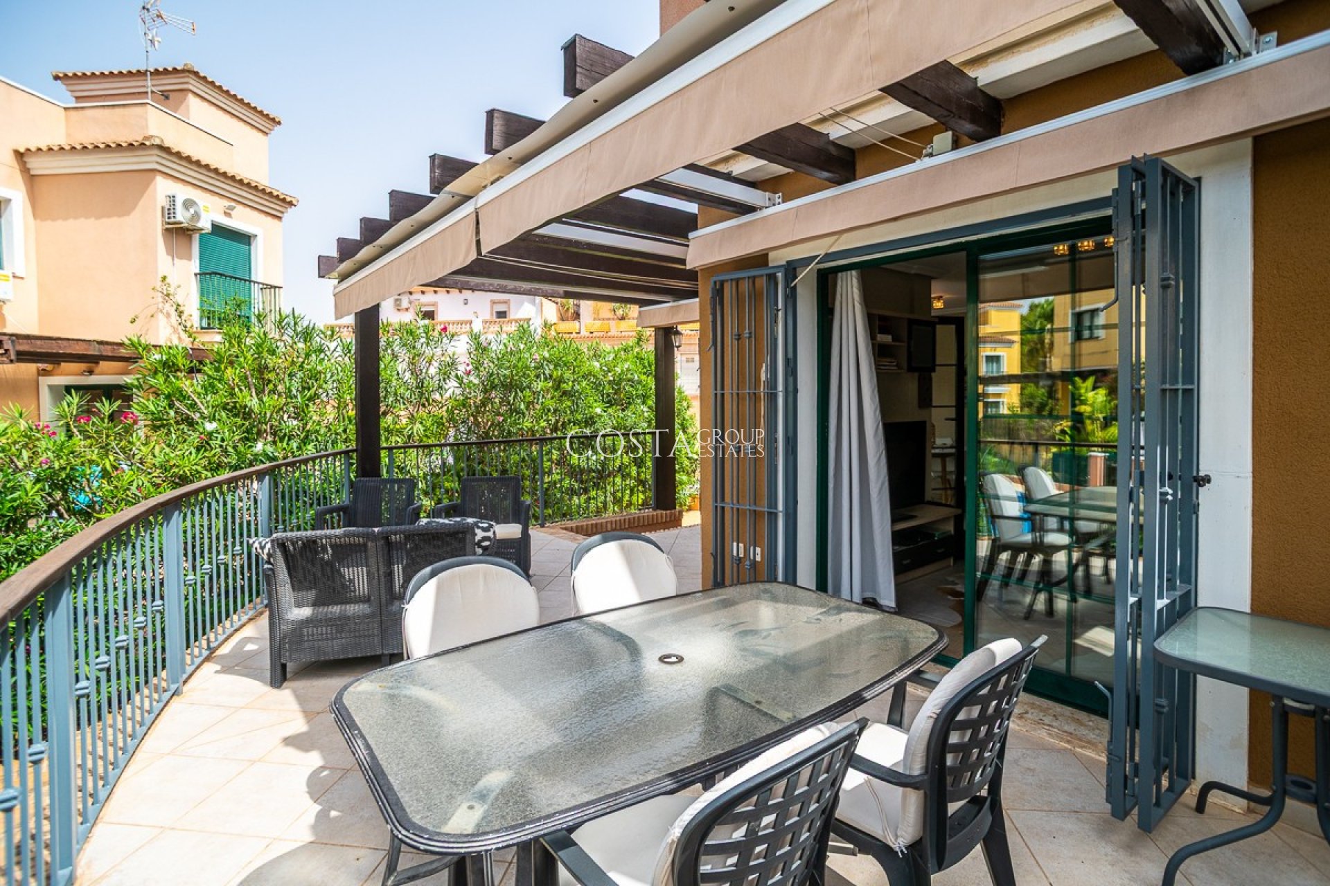 Revente - Villa -
Torrevieja - Torrevieja Centro