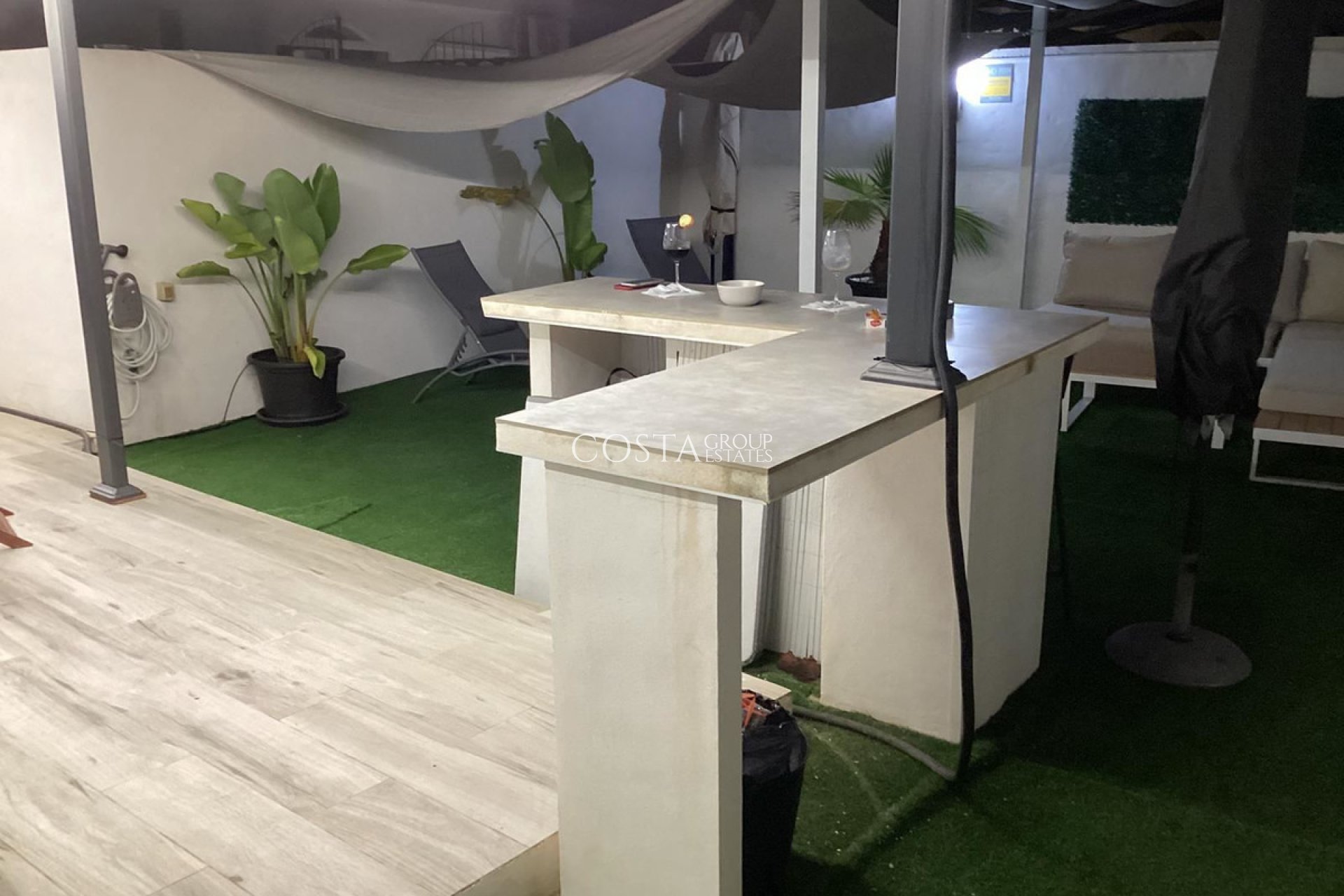 Revente - Villa -
Torrevieja - Torrevieja Centro