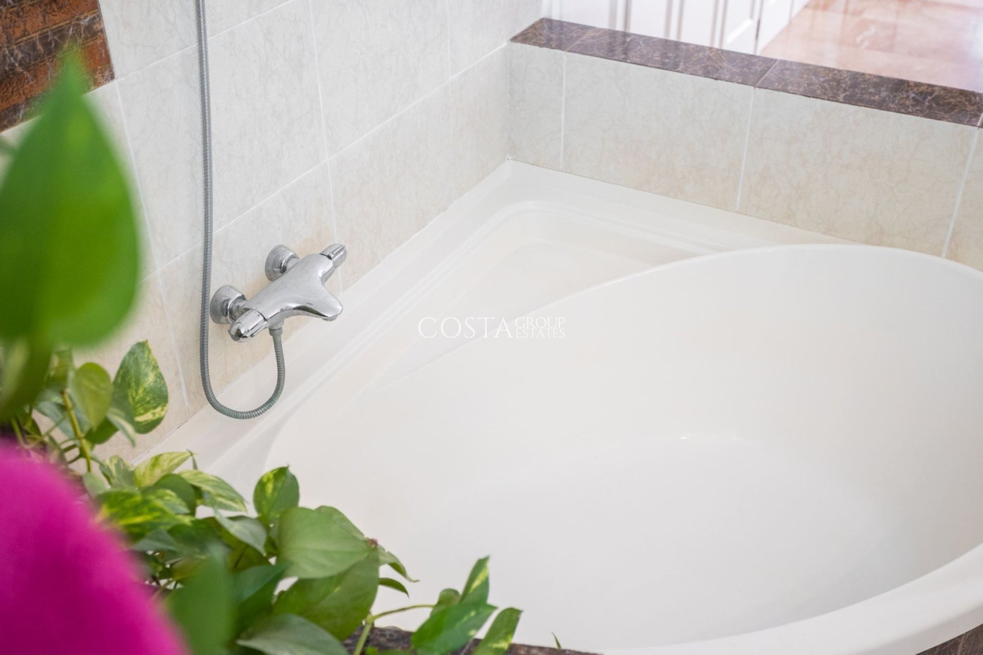 Revente - Villa -
Torrevieja - Torrevieja Centro