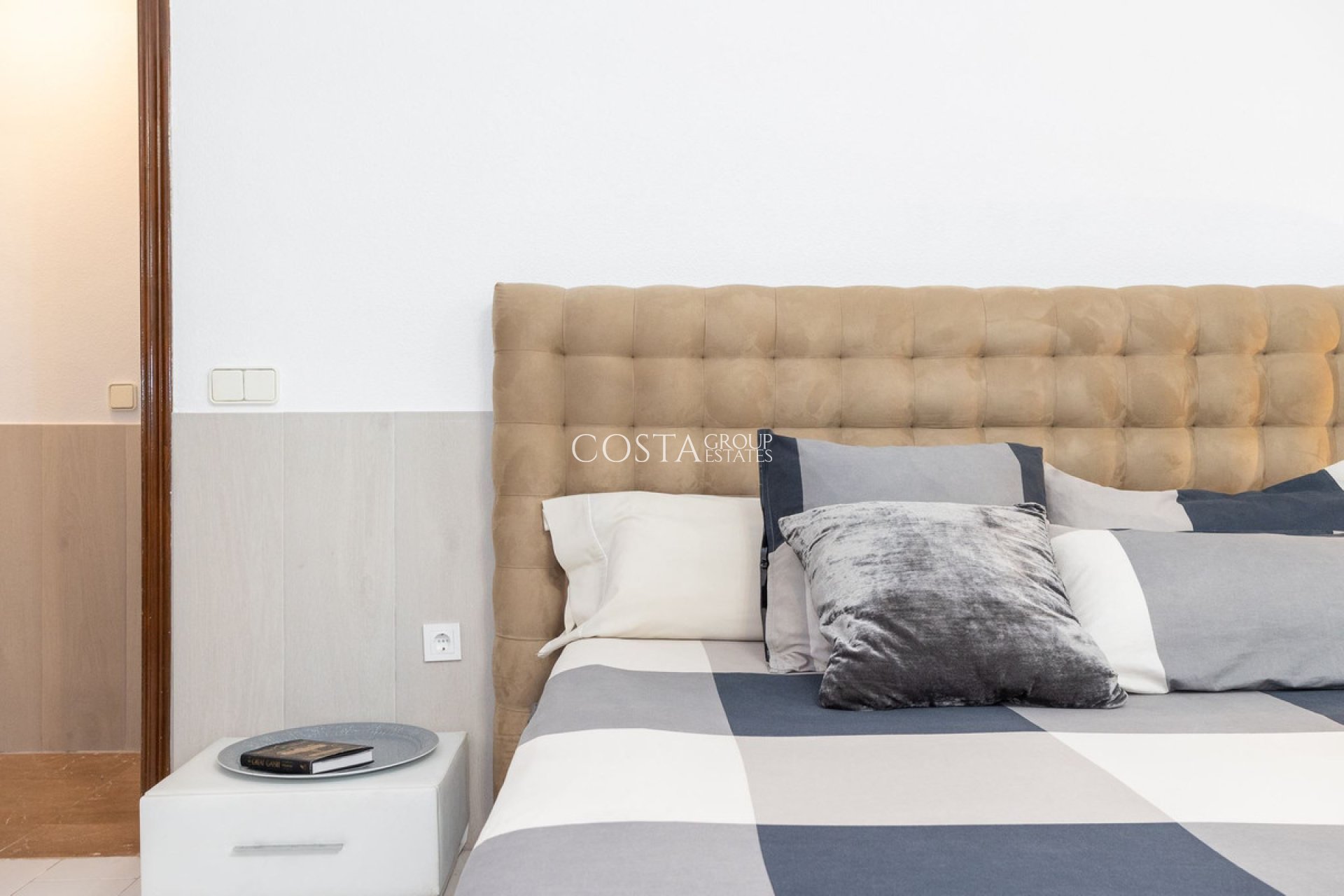 Revente - Villa -
Torrevieja - Torrevieja Centro