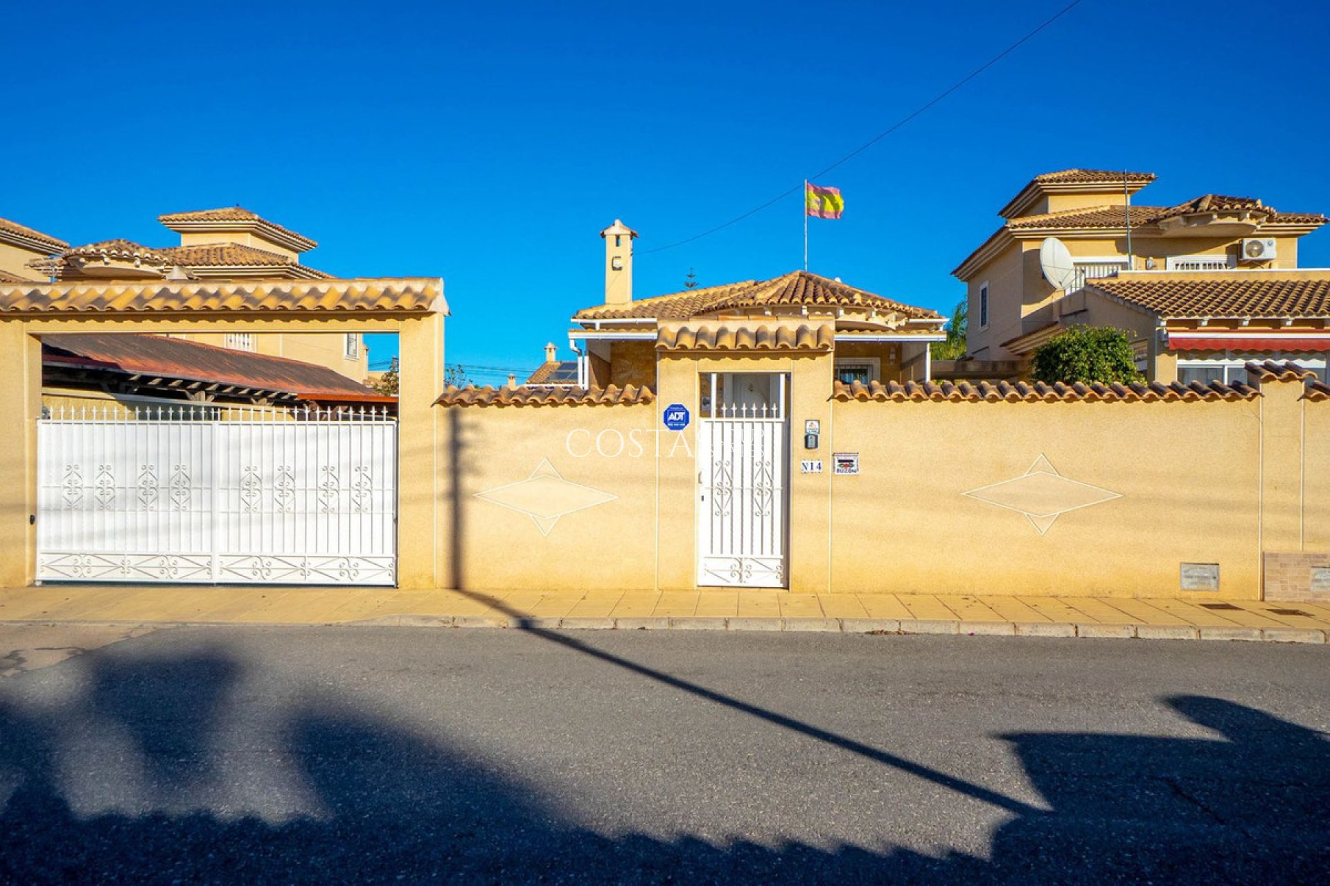 Revente - Villa -
Torrevieja
