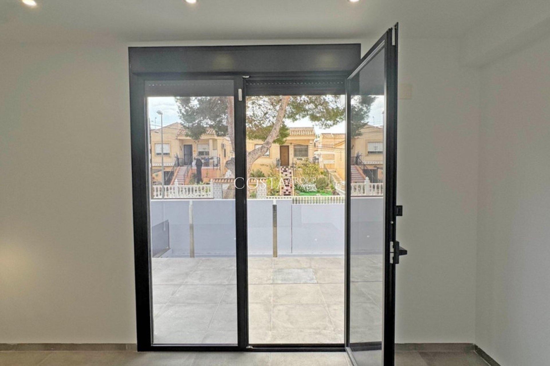 Revente - Villa -
Torrevieja