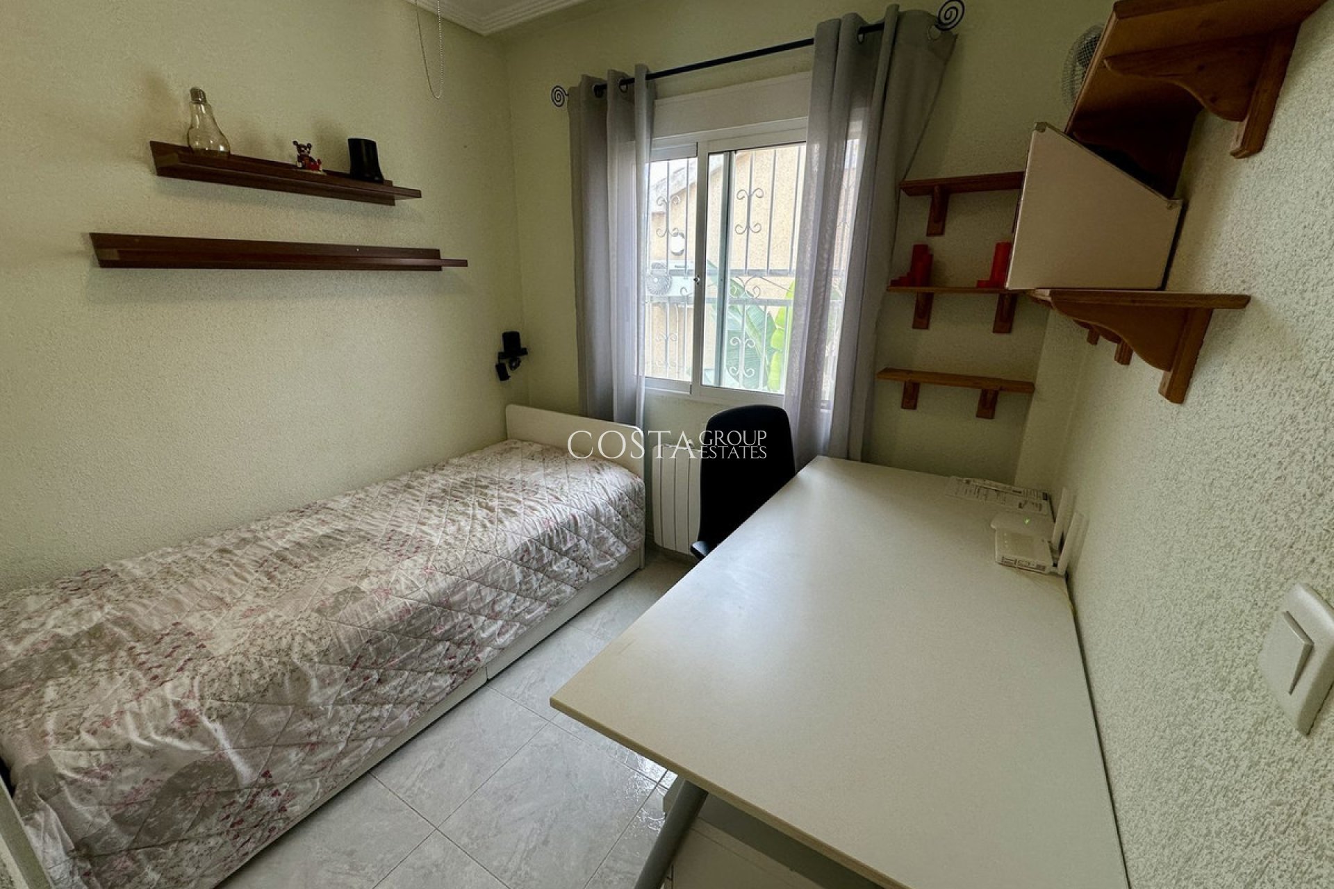 Revente - Villa -
Torrevieja