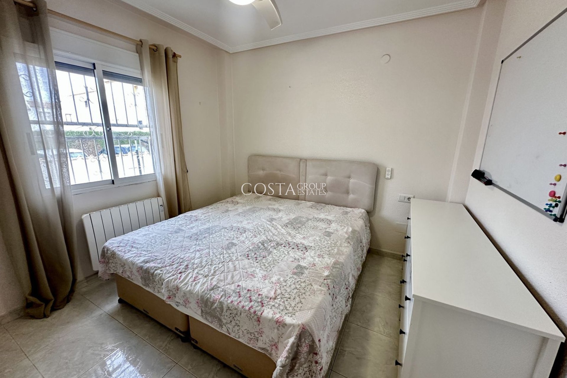 Revente - Villa -
Torrevieja