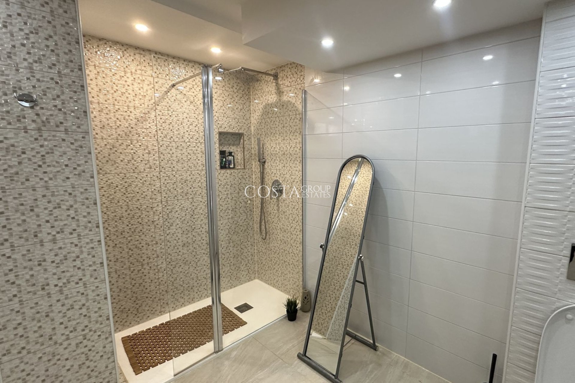 Revente - Villa -
Torrevieja