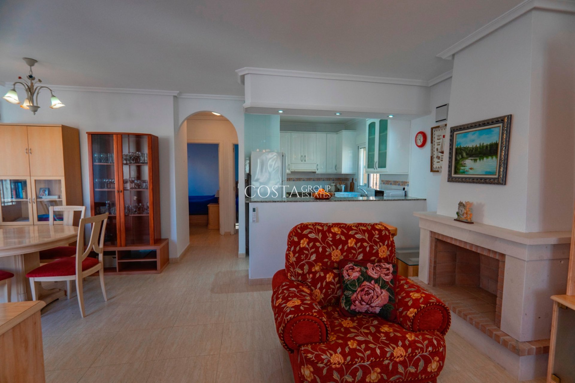 Revente - Villa -
Urbanización El Raso