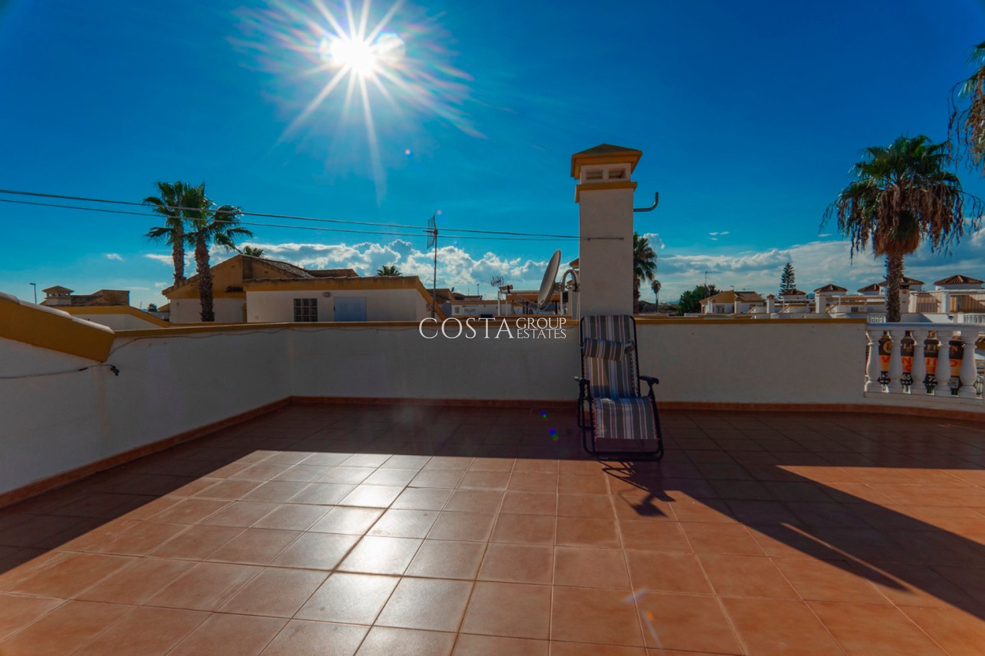 Revente - Villa -
Urbanización El Raso