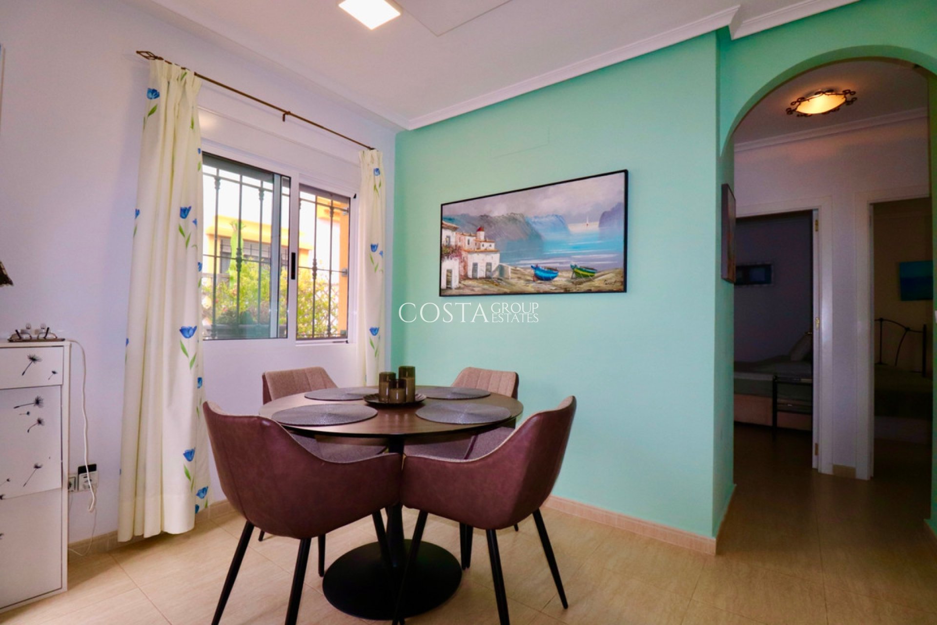 Revente - Villa -
Urbanización El Raso