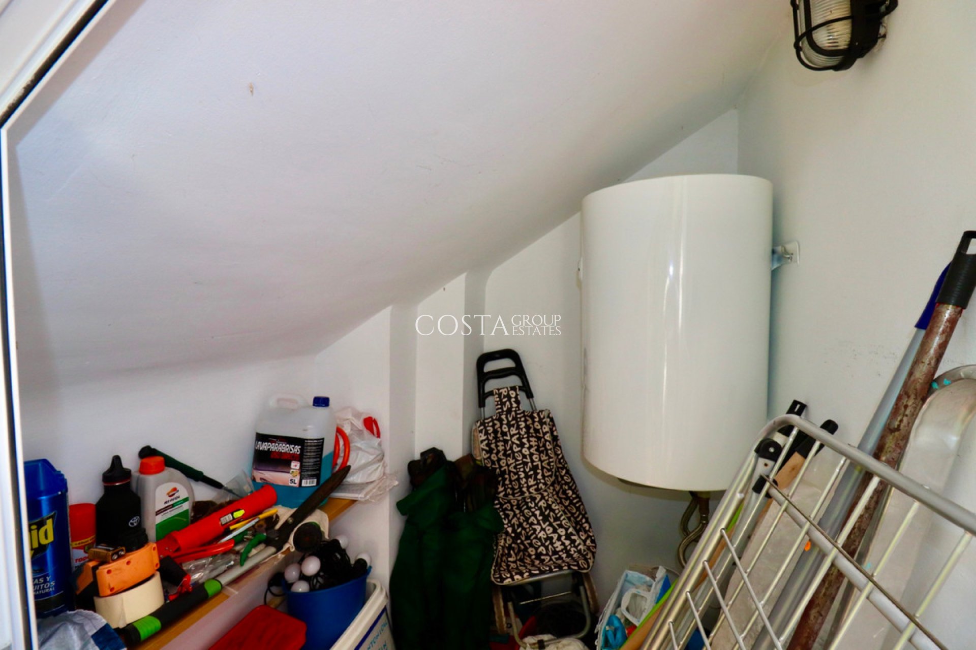 Revente - Villa -
Urbanización El Raso