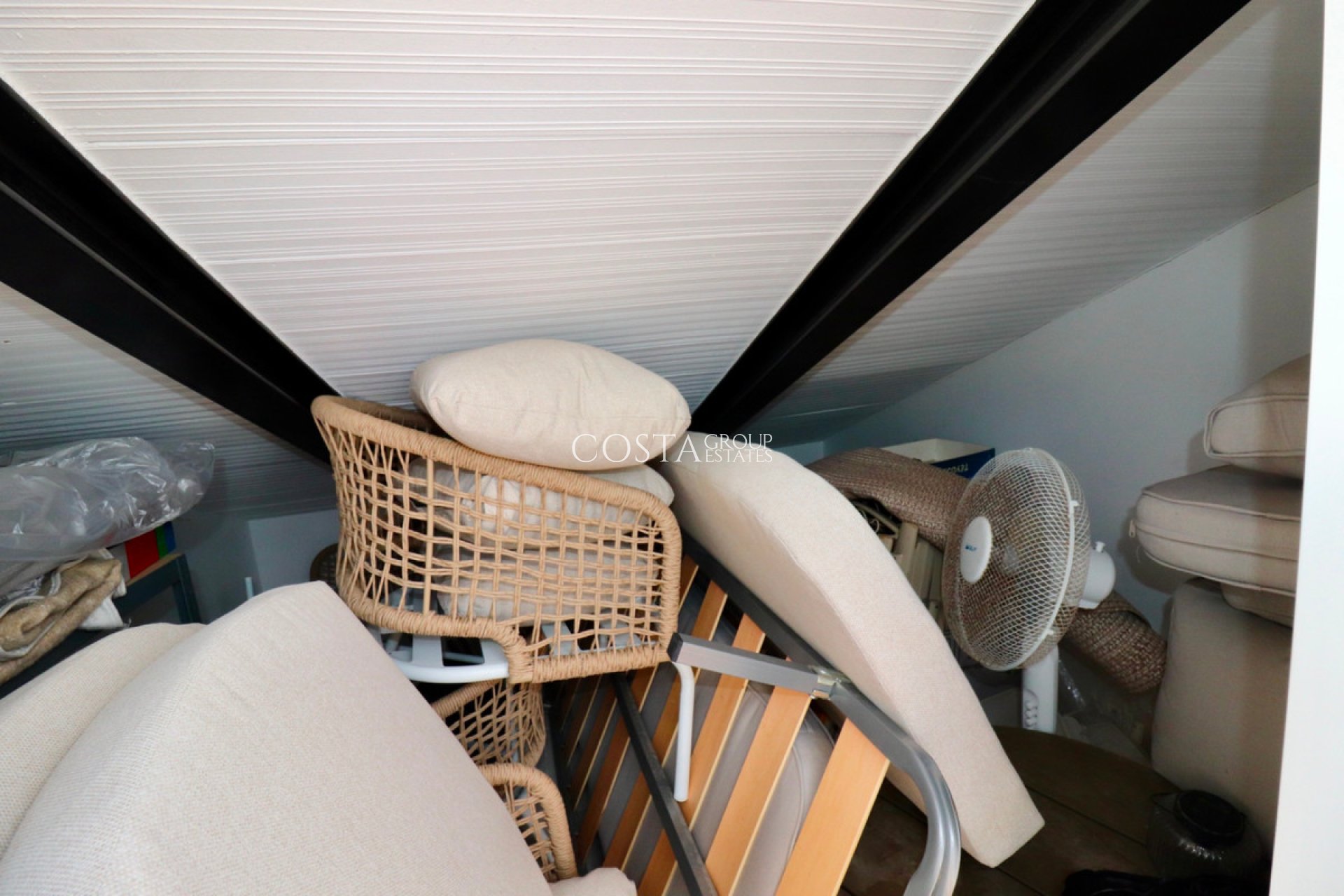 Revente - Villa -
Urbanización El Raso