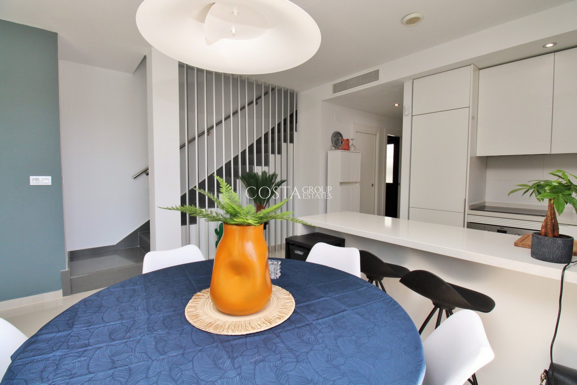 Revente - Villa -
Villamartín