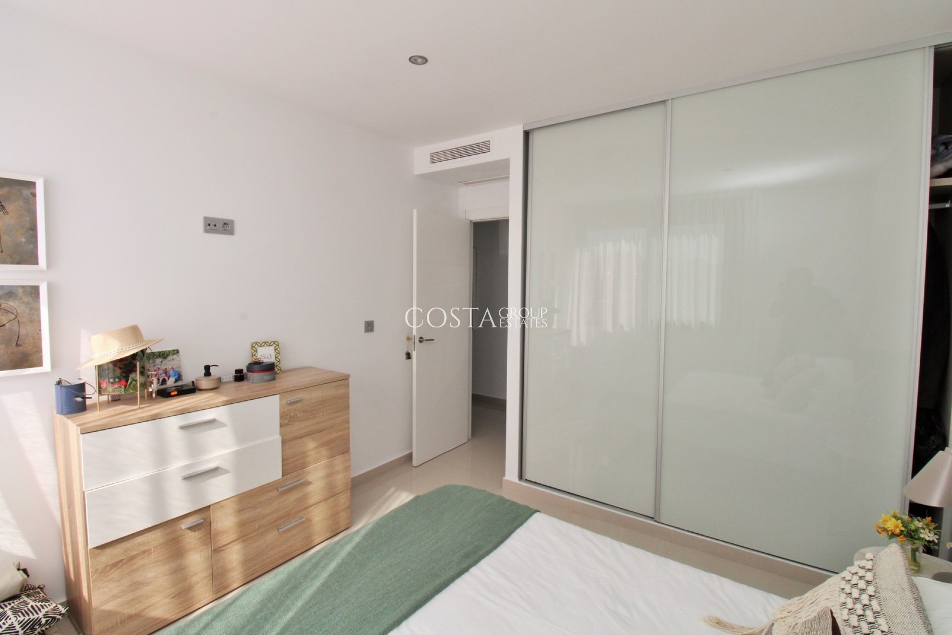 Revente - Villa -
Villamartín