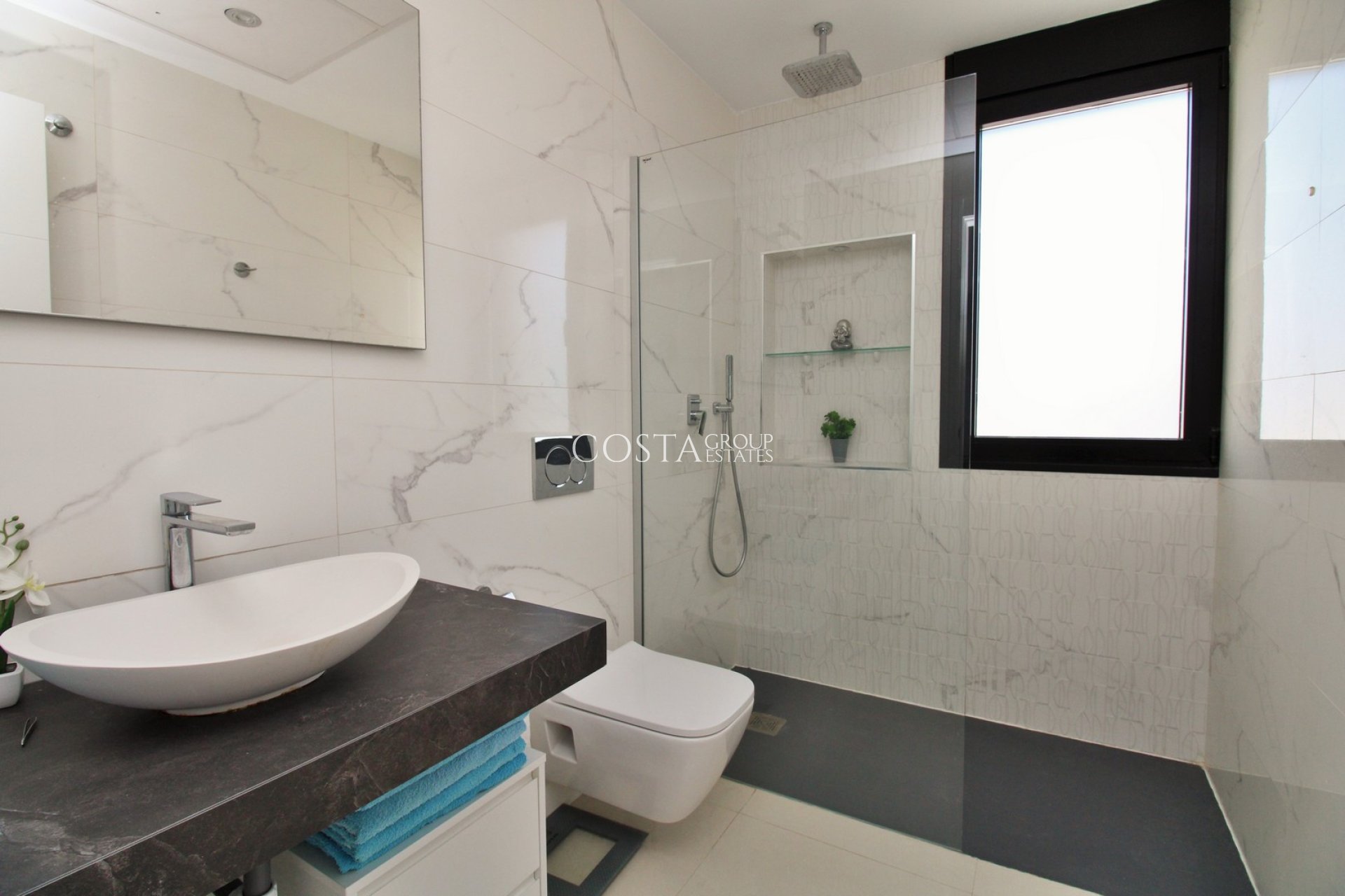 Revente - Villa -
Villamartín