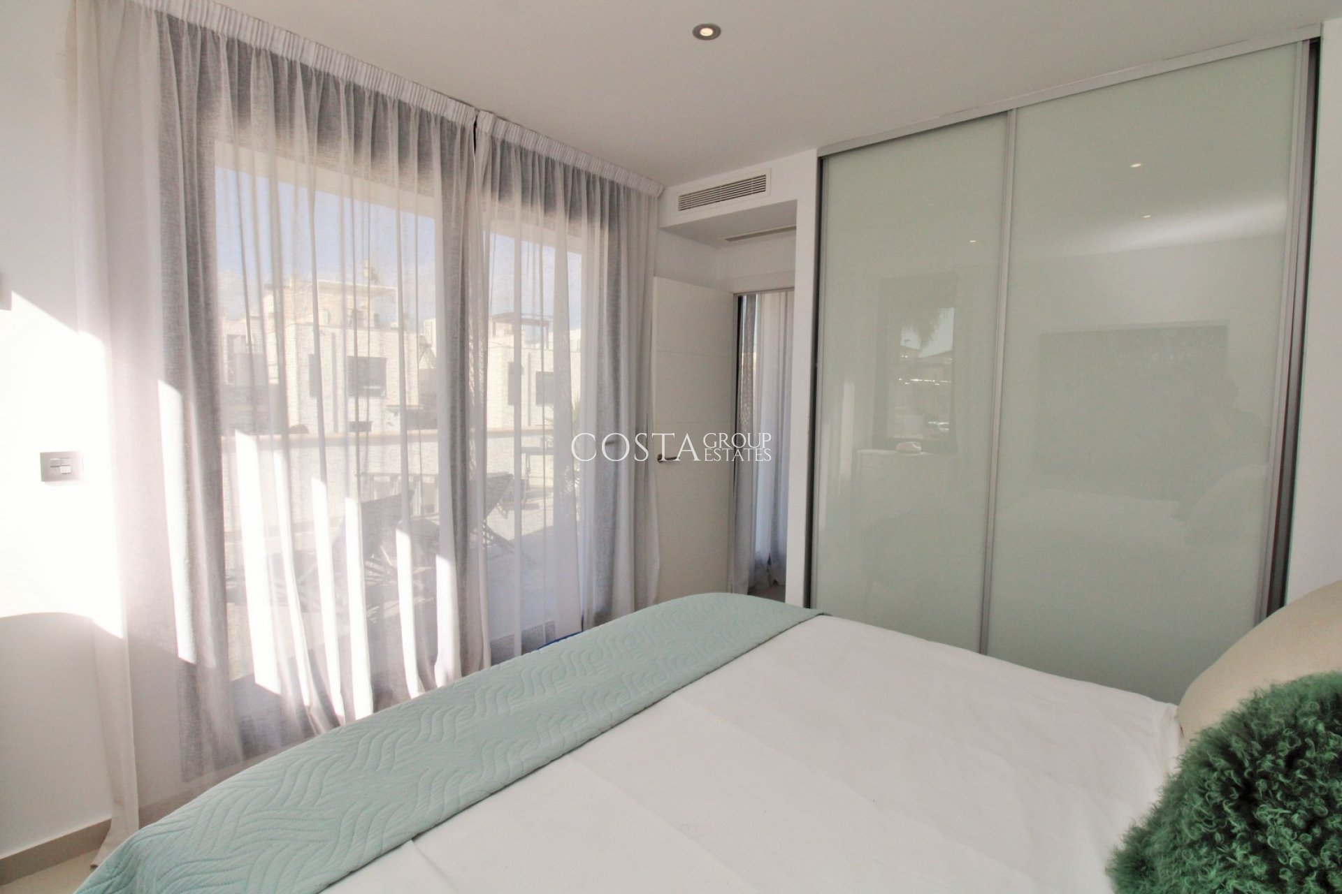 Revente - Villa -
Villamartín