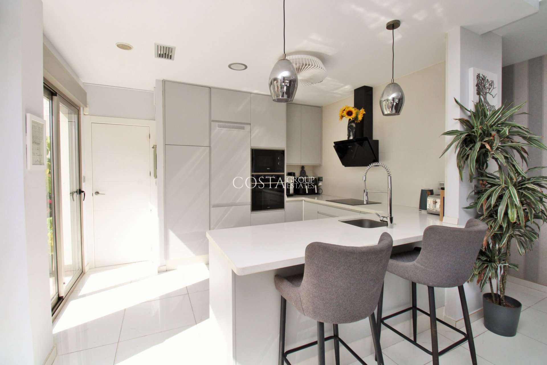 Revente - Villa -
Villamartín