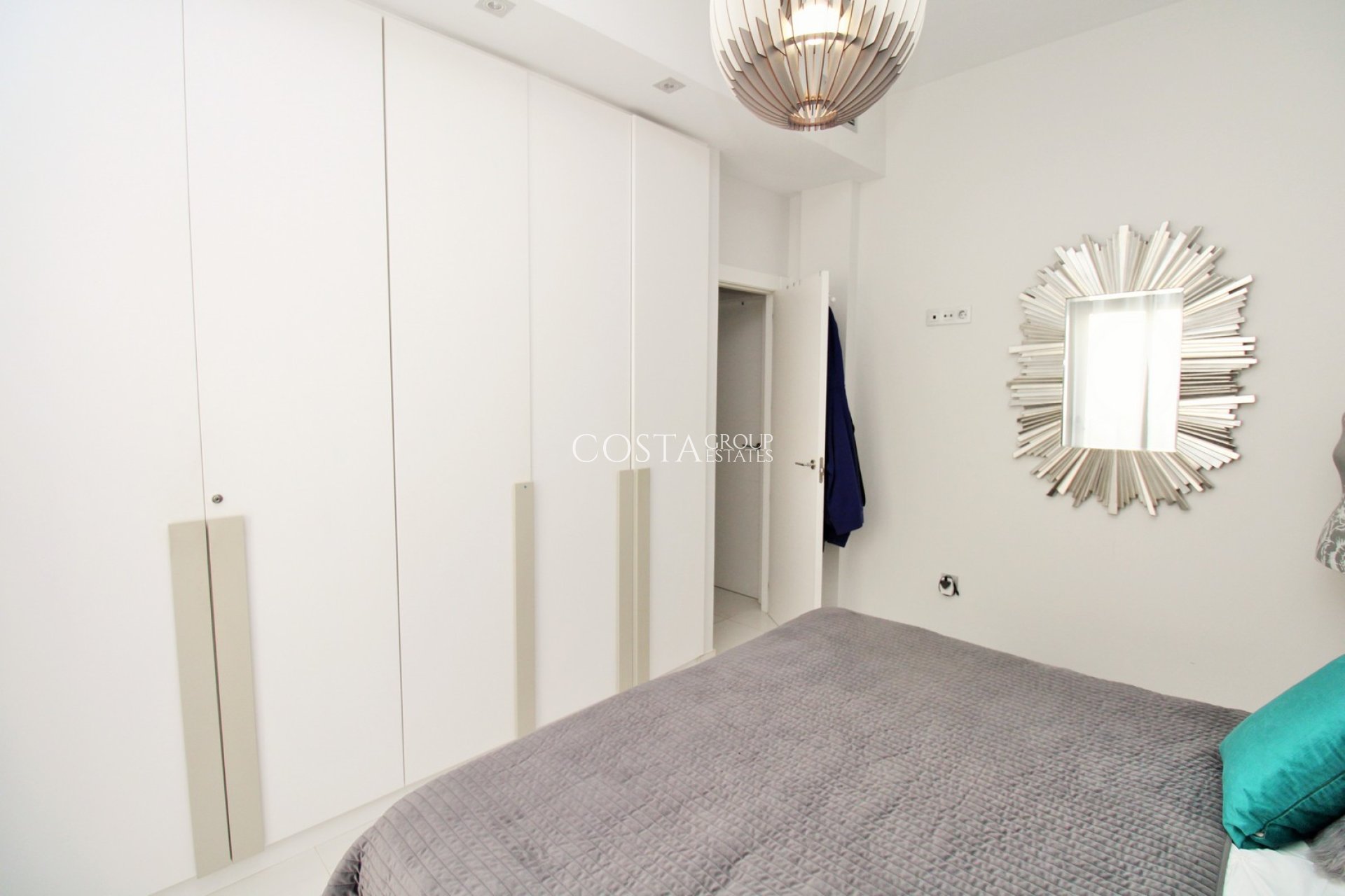 Revente - Villa -
Villamartín