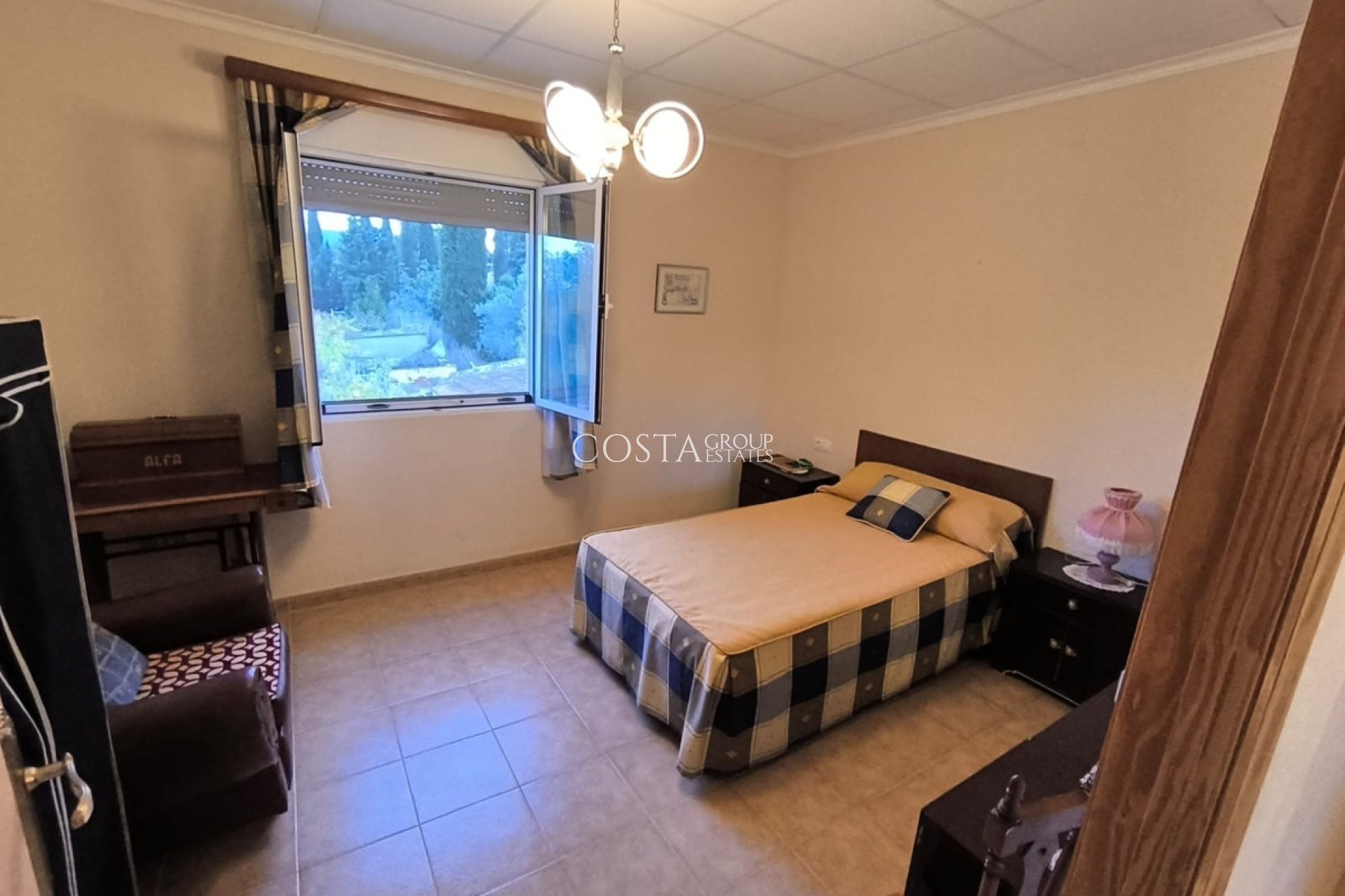 Revente - Villa -
Yecla - Yecla Centro