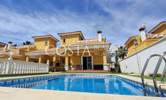 Villa - Herverkoop - Orihuela Costa - La Zenia