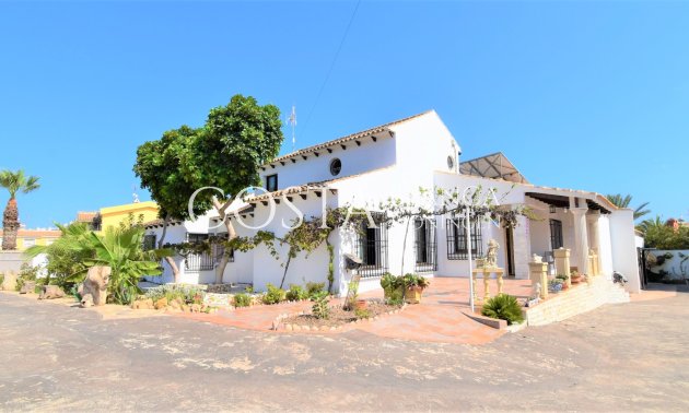 Villa - Herverkoop - Orihuela Costa - Villamartín