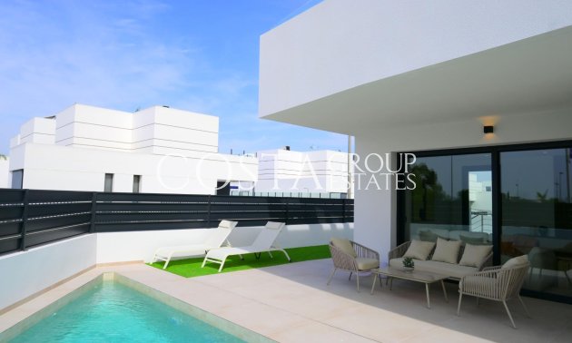 Villa - Neue Gebäude - Dolores - polideportivo