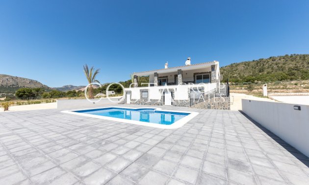 Villa - Resale -
            La Romana - RO-42989