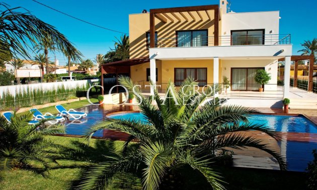 Villa - Resale - Orihuela - Orihuela Costa