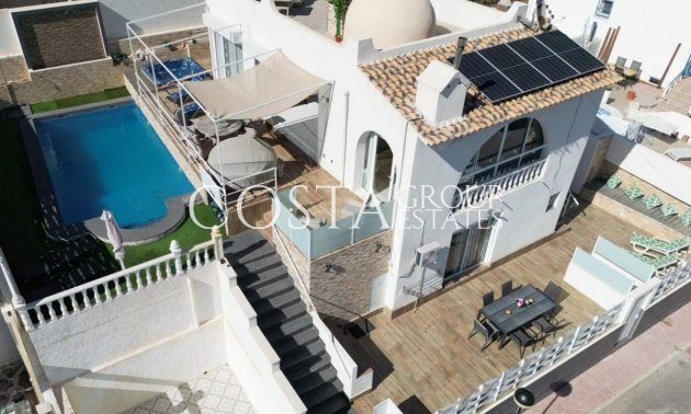 Villa - Resale - Orihuela - Villamartin