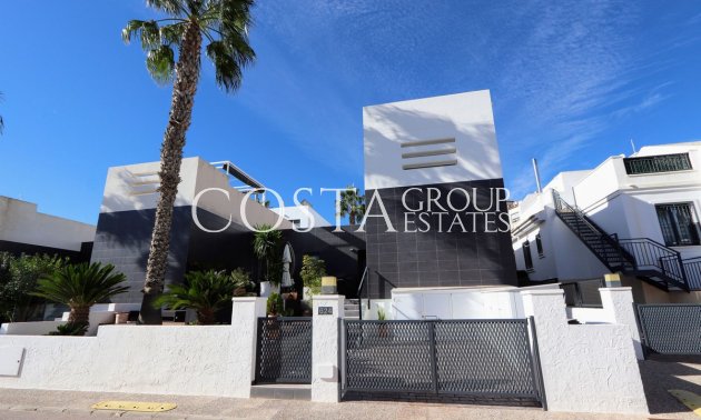 Villa - Resale - Orihuela - Villamartin