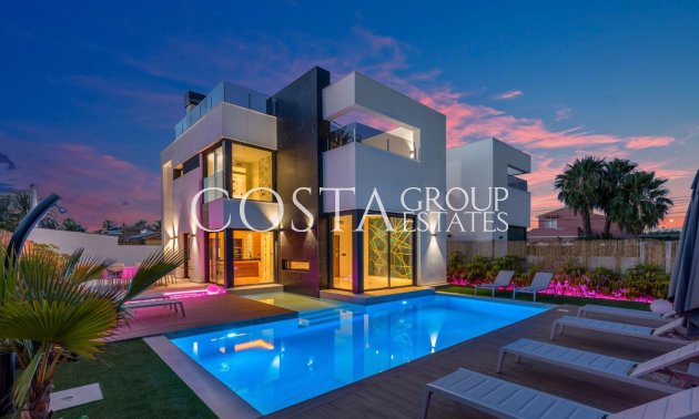 Villa - Resale - Torrevieja - Torrevieja