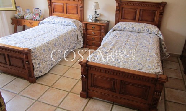 Villa - Resale - Yecla - Yecla Centro