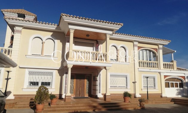 Villa - Resale - Yecla - Yecla Centro