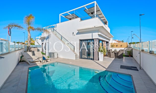 Villa - Revente -
            Los Alcazares - CBW-671