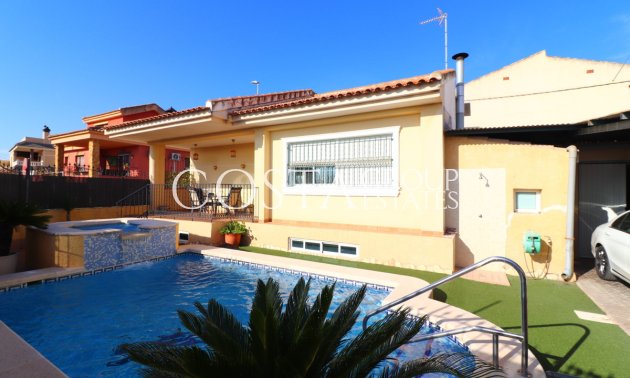 Villa - Wiederverkauf - Almoradí - El Saladar