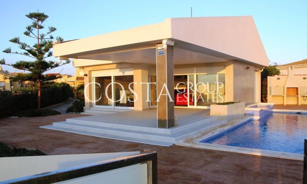 Villa - Wiederverkauf - San Javier - La Manga Del Mar Menor