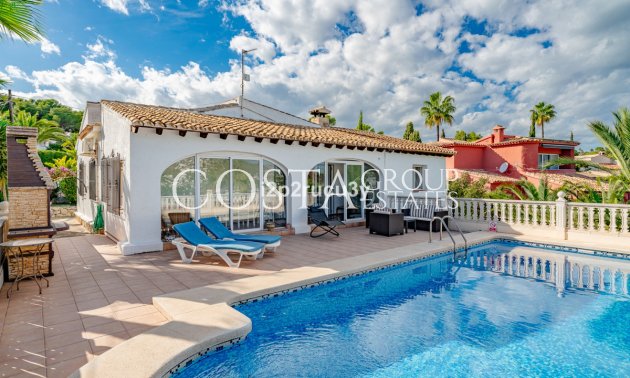 Villa - Wiederverkauf - Teulada - Moraira
