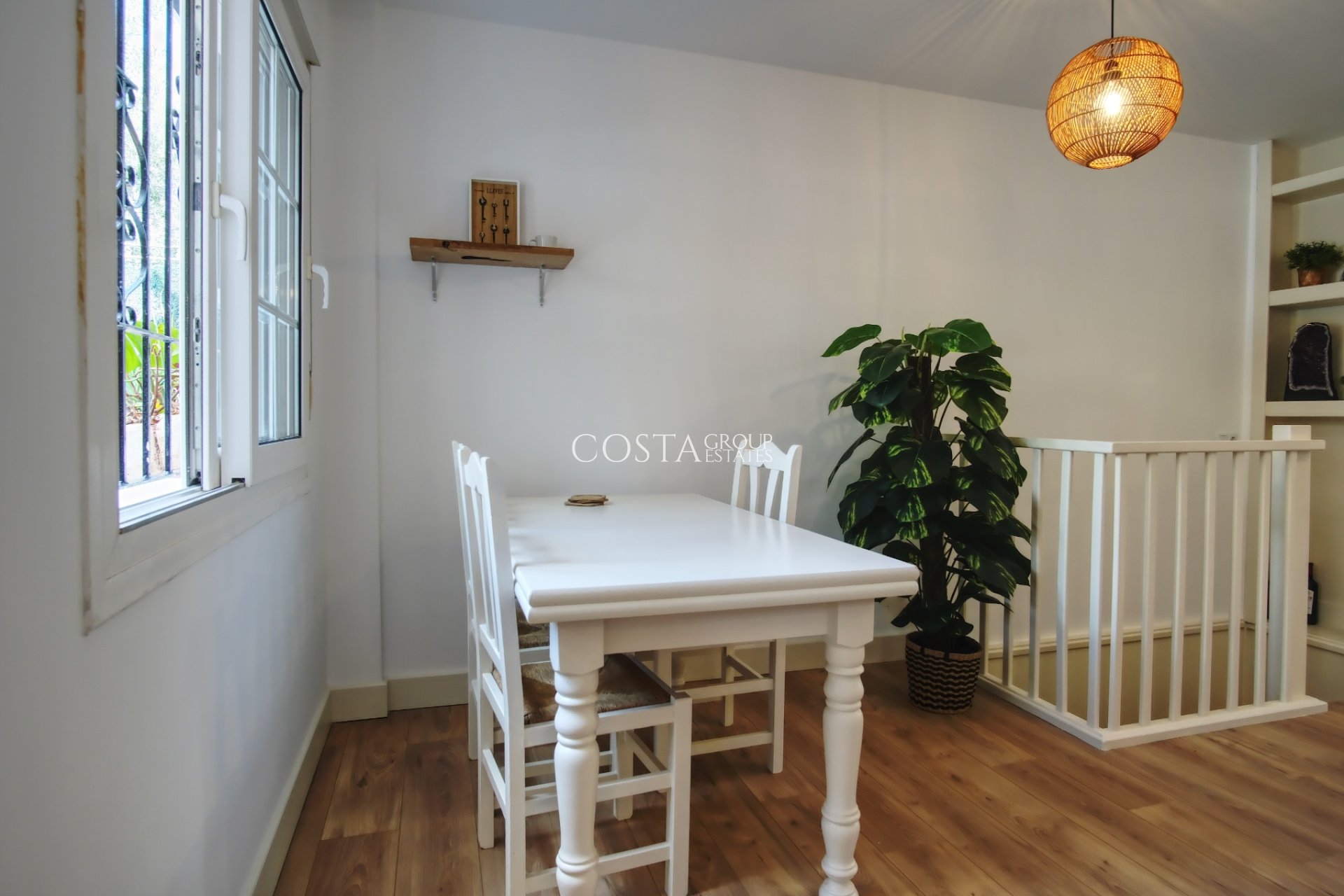 Wiederverkauf - 4. Semi-detached villa -
Orihuela Costa - Costa Blanca South