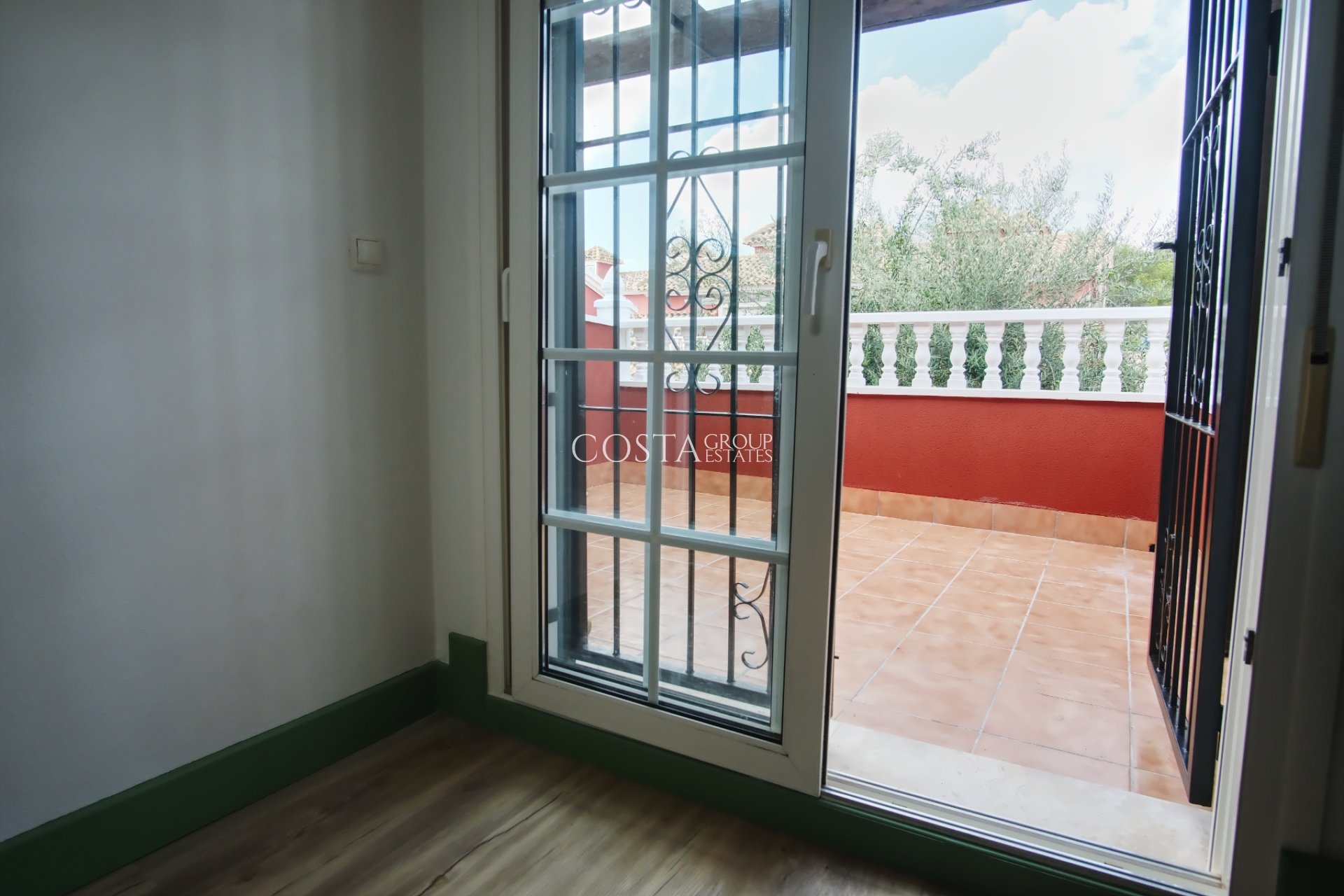 Wiederverkauf - 4. Semi-detached villa -
Orihuela Costa - Costa Blanca South