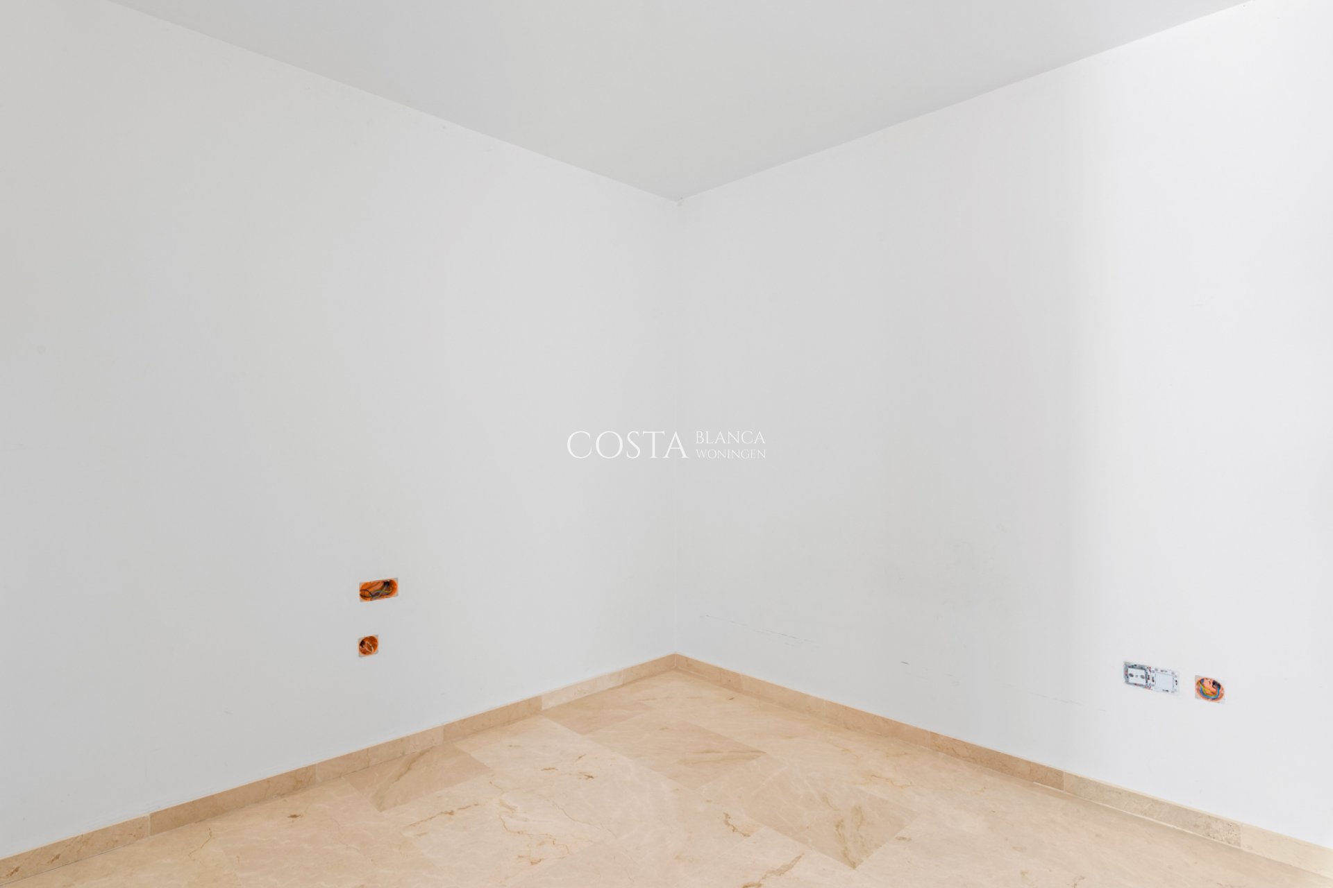 Wiederverkauf - Apartment -
Altea