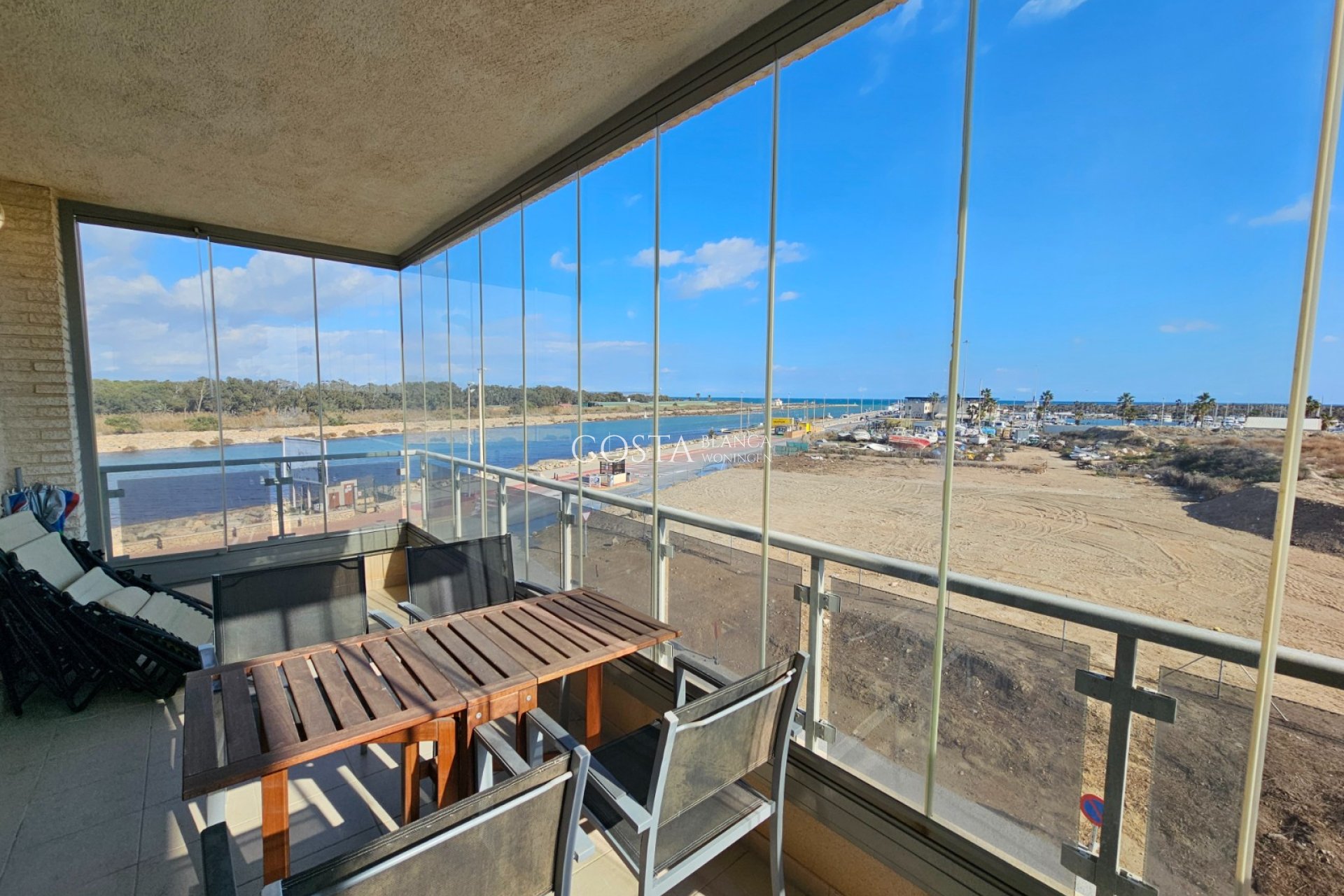 Wiederverkauf - Apartment -
Guardamar del Segura