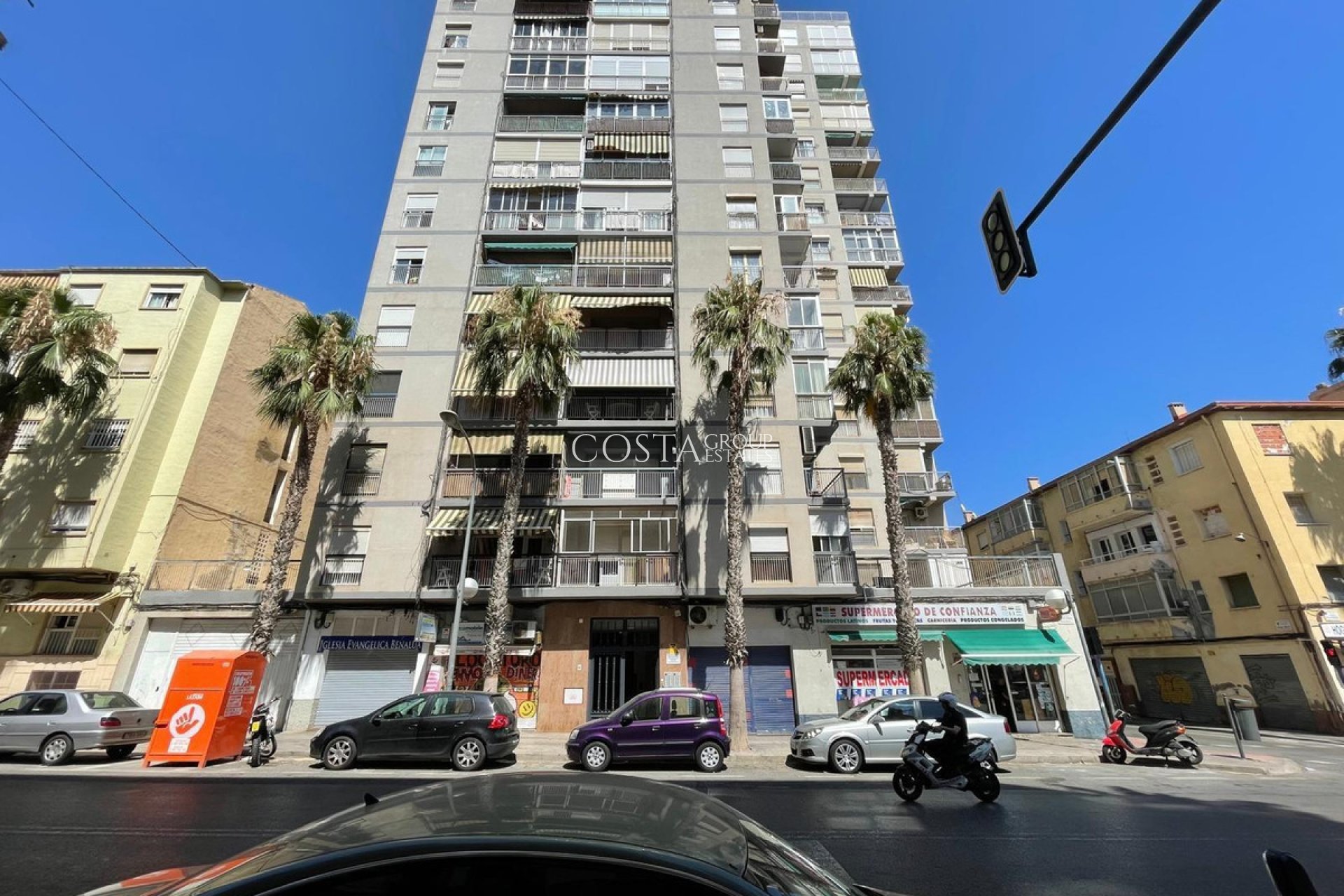 Wiederverkauf - Apartments -
Alicante - Alicante Centro