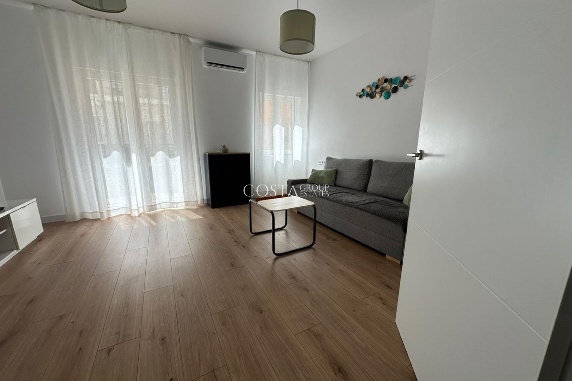 Wiederverkauf - Apartments -
Alicante - Alicante Centro