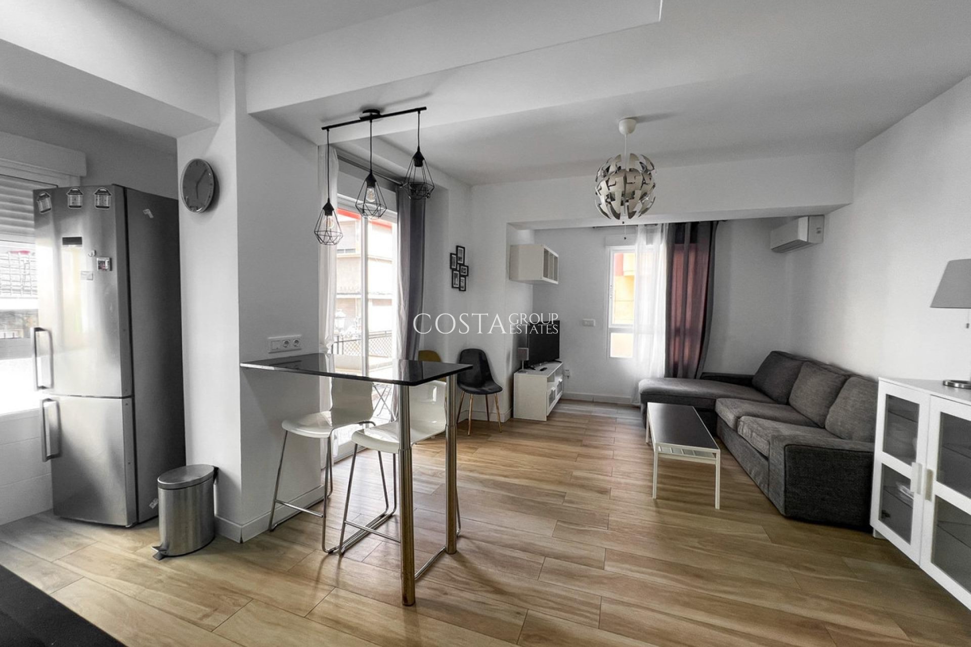 Wiederverkauf - Apartments -
Alicante - Alicante Centro